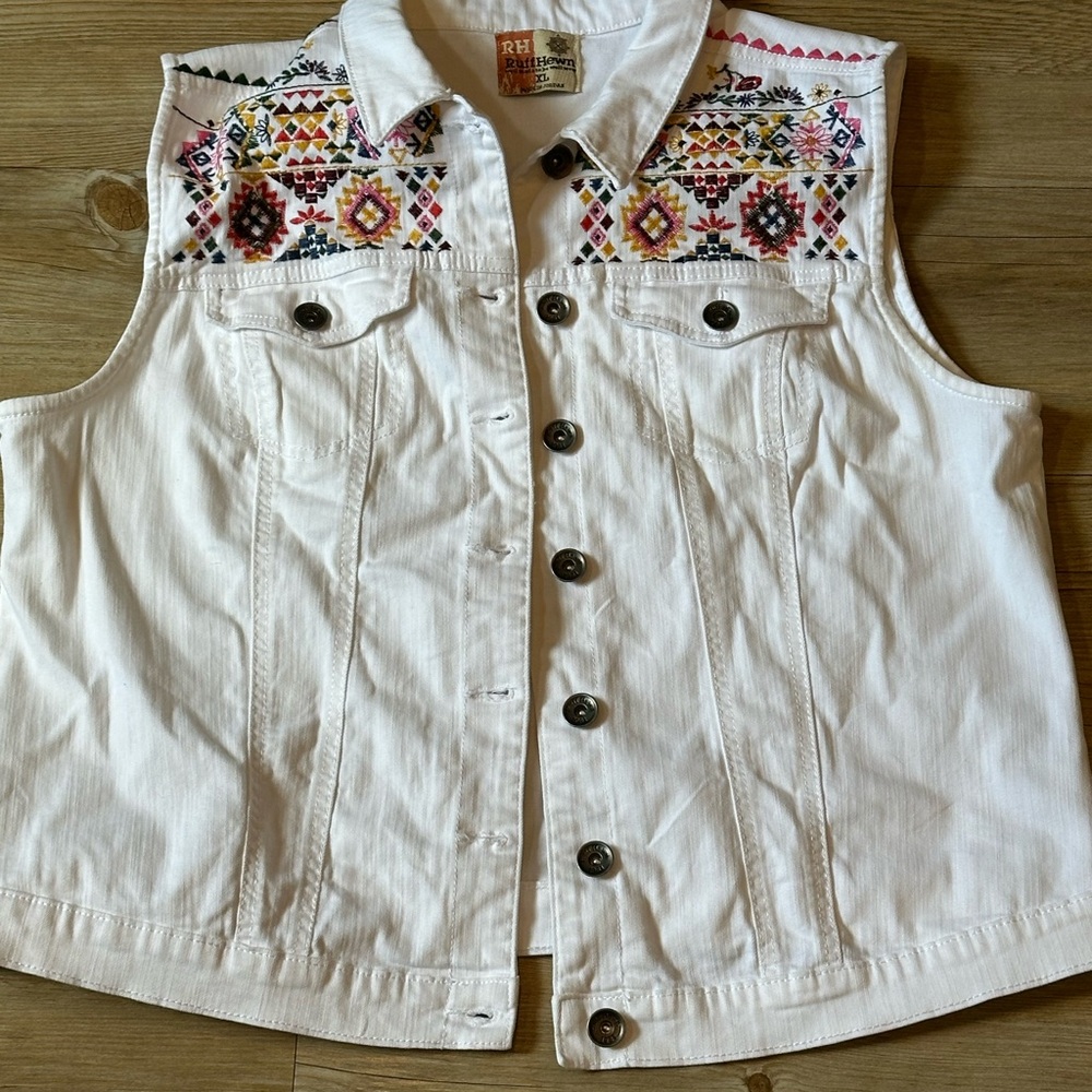 Ruff Hewn White Vest with Embroidery